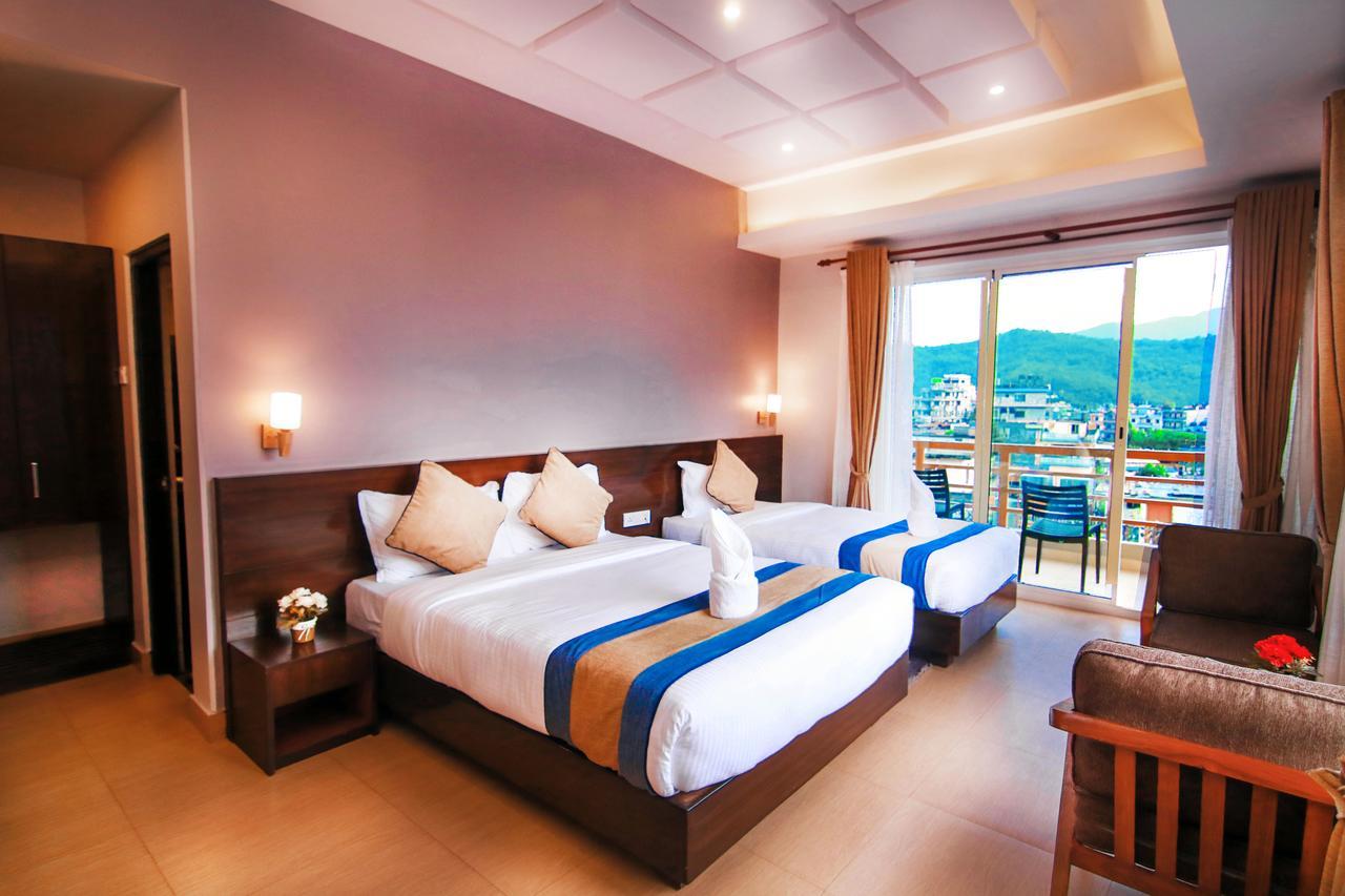 Hotel Lake Paradise Pokhara Esterno foto
