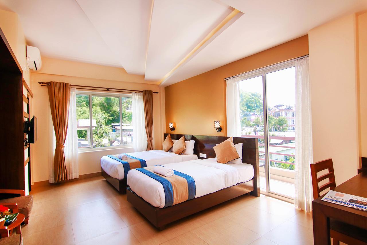 Hotel Lake Paradise Pokhara Esterno foto