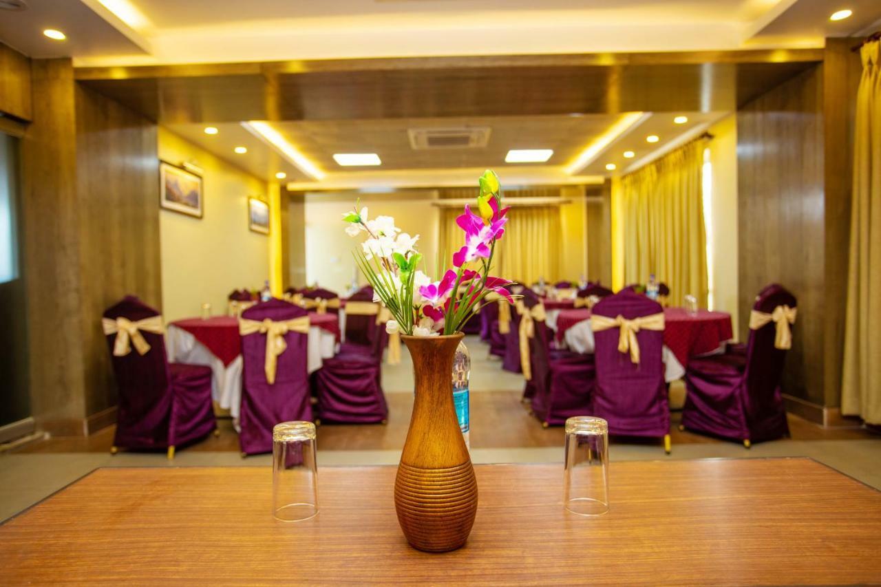 Hotel Lake Paradise Pokhara Esterno foto