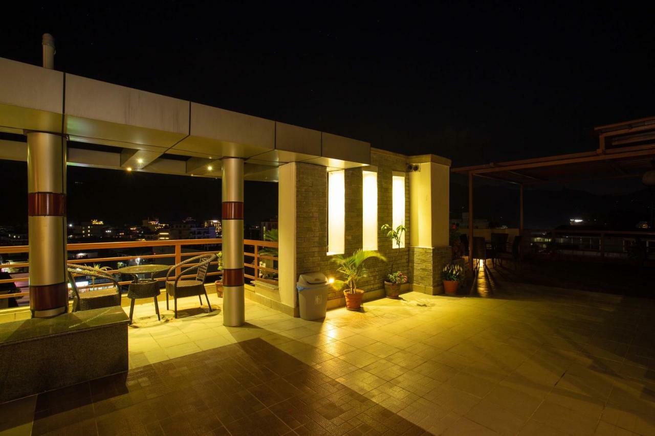 Hotel Lake Paradise Pokhara Esterno foto