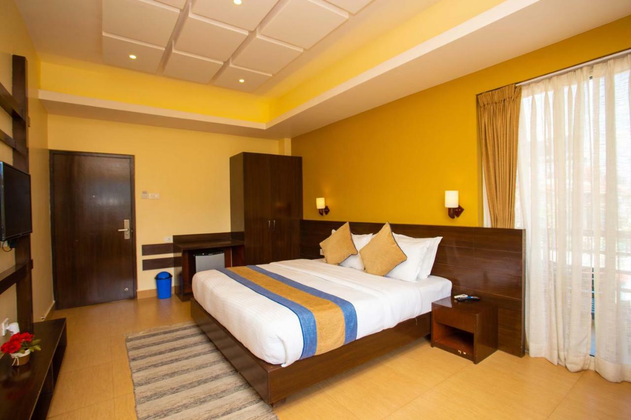 Hotel Lake Paradise Pokhara Esterno foto