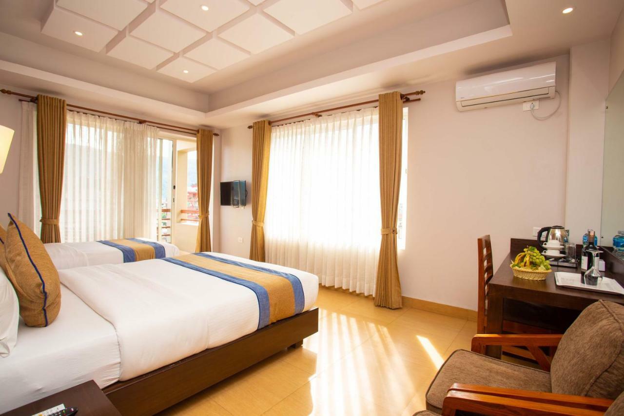 Hotel Lake Paradise Pokhara Esterno foto