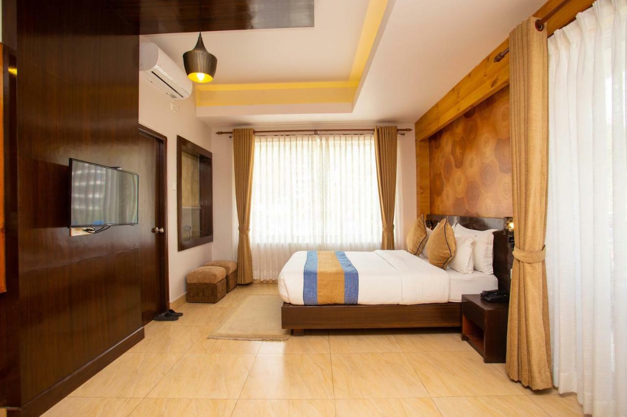 Hotel Lake Paradise Pokhara Esterno foto