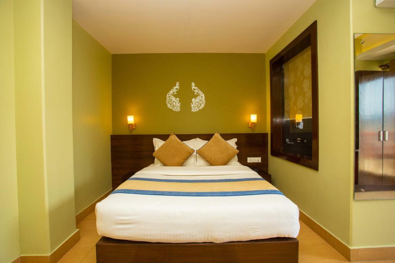 Hotel Lake Paradise Pokhara Esterno foto