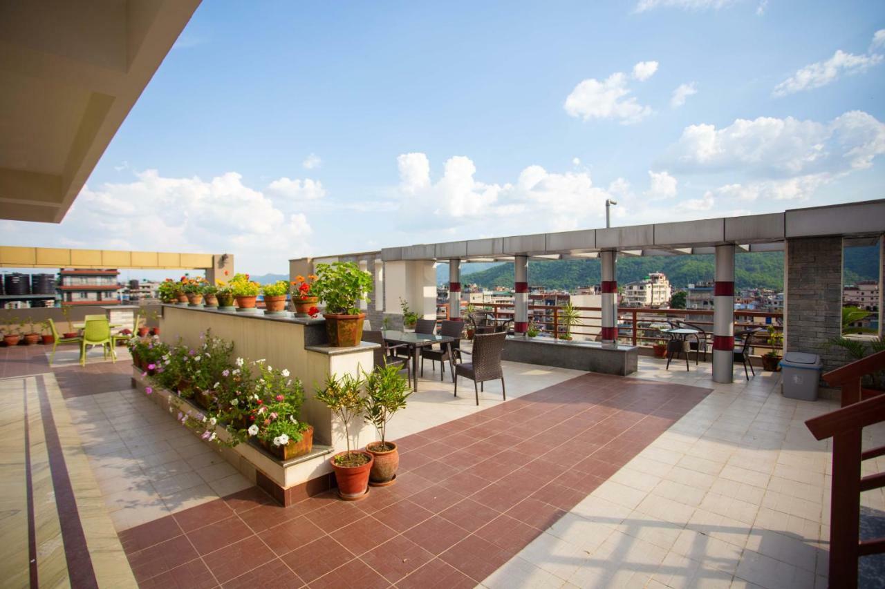 Hotel Lake Paradise Pokhara Esterno foto