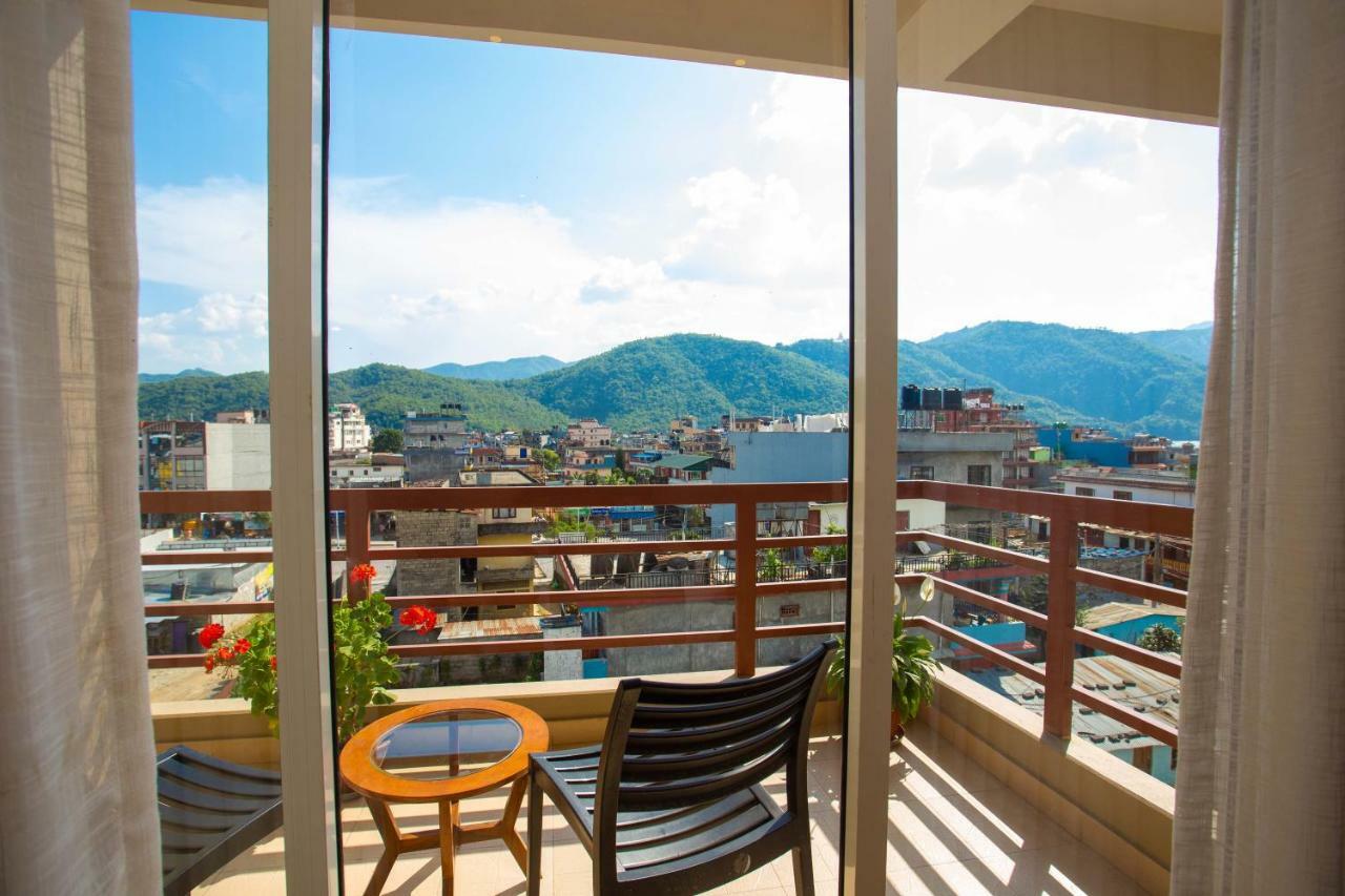 Hotel Lake Paradise Pokhara Esterno foto